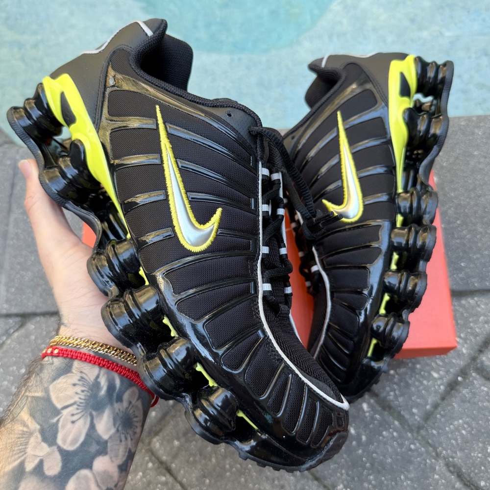 NIKE SHOX TL BLACK YELLOW 10.5M